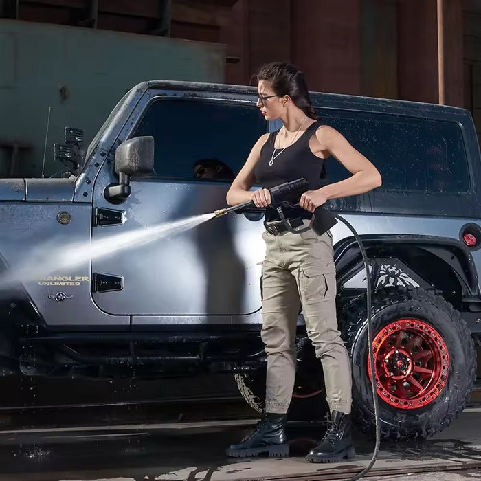 lady washing jeep using Cordless Car Washing Water Gun