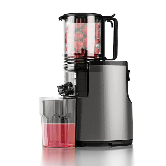 Saachi Slow Juicer with Juice in Making.