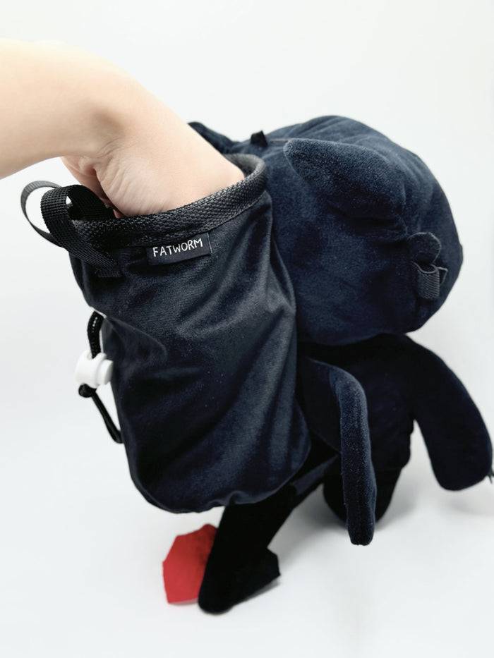A soft and fluffy Night Fury Toothless "Classic Face" plush chalk bag by Fatworm. Featuring large expressive eyes and a long-durable handmade design, this cute and functional gear is the perfect climbing gift for climbers.