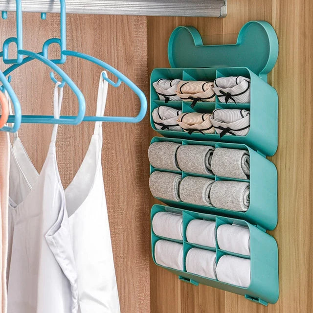 Wall-mounted cloths Organizer